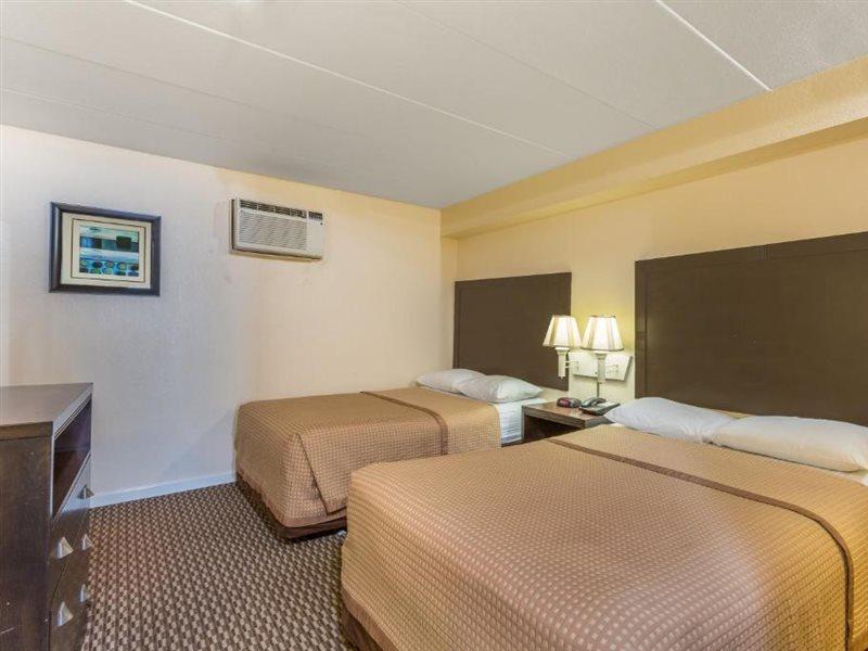 Travelodge By Wyndham Suites Virginia Beach Oceanfront Bagian luar foto