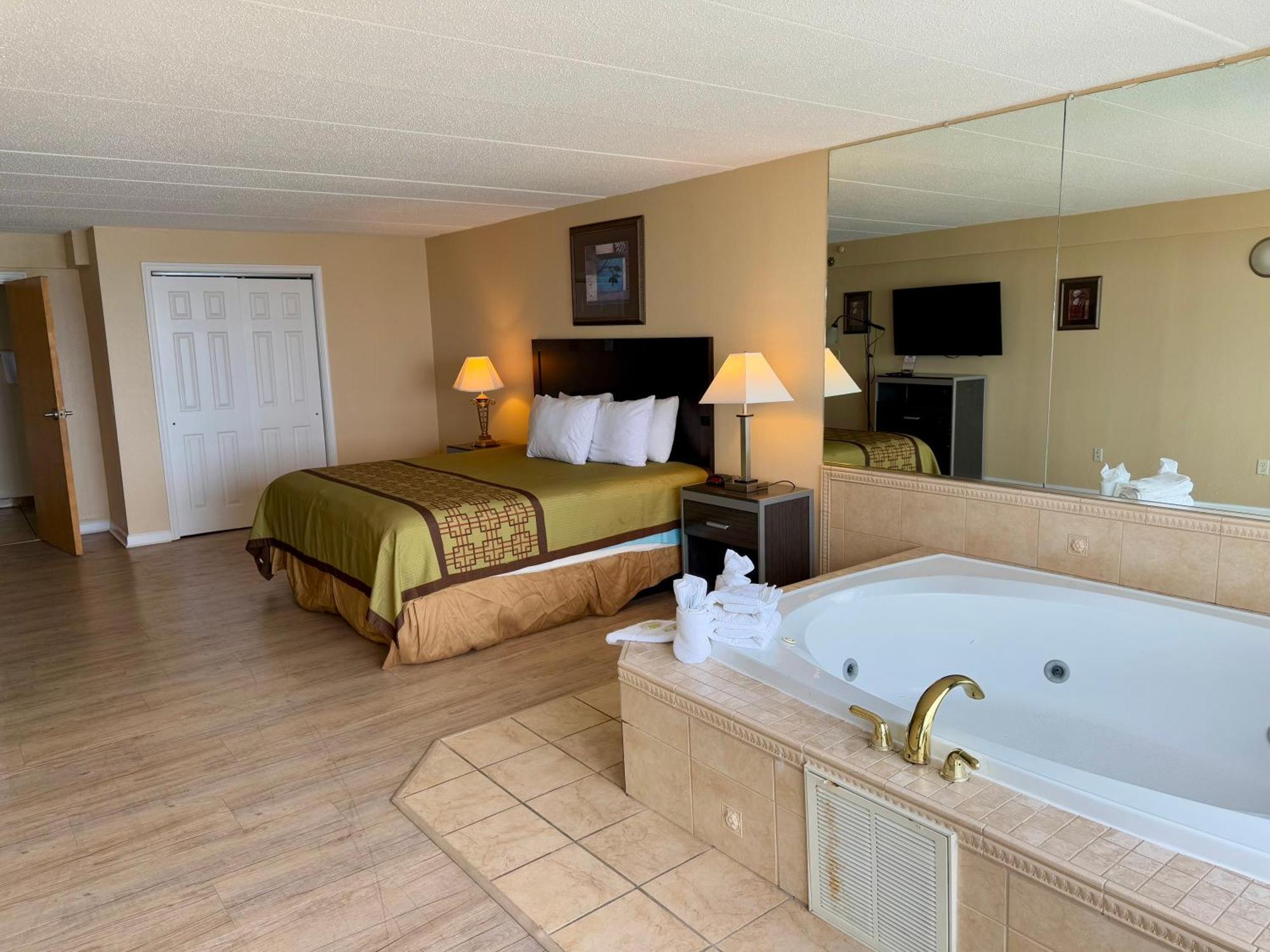 Travelodge By Wyndham Suites Virginia Beach Oceanfront Bagian luar foto