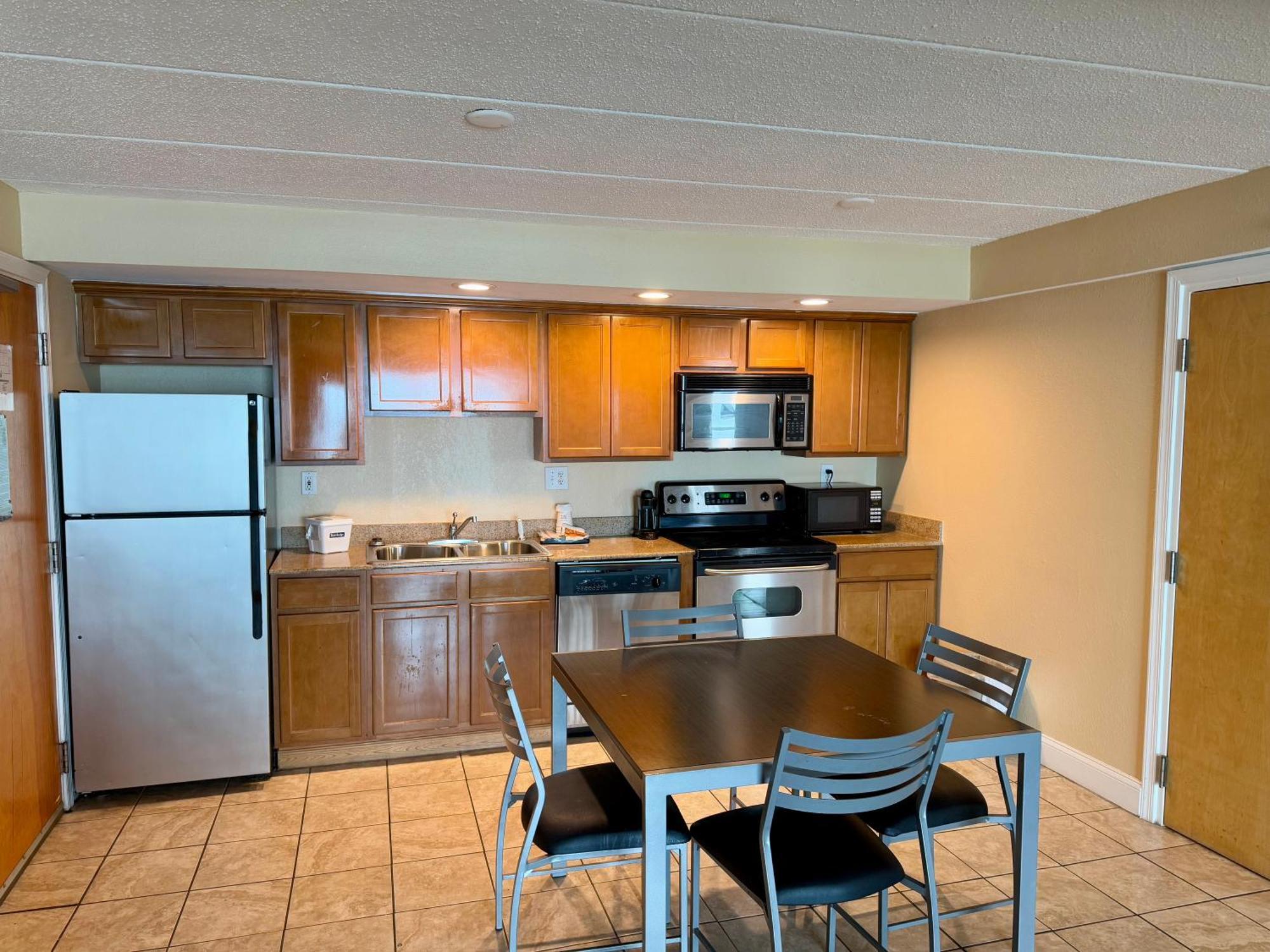 Travelodge By Wyndham Suites Virginia Beach Oceanfront Bagian luar foto