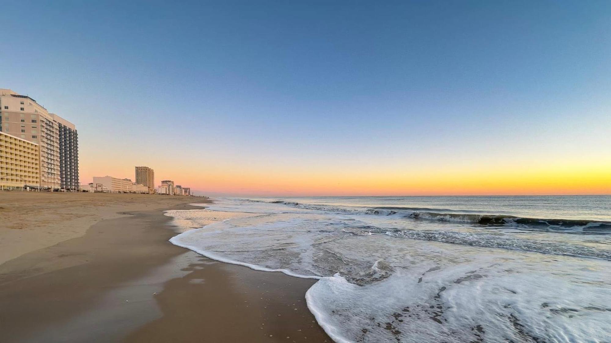 Travelodge By Wyndham Suites Virginia Beach Oceanfront Bagian luar foto